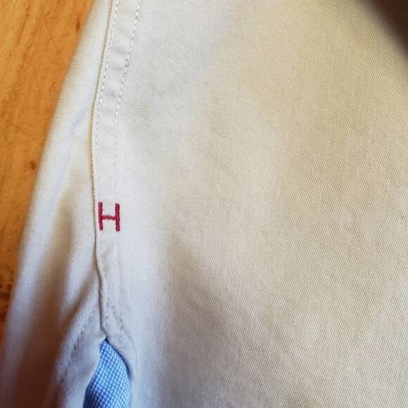 TOMMY HILFIGER SUPER SOFT BEIGE LARGE BUTTON DOWN - Picture 3 of 5